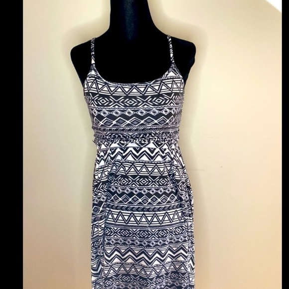 Maxi High-Low Dress - Picture 4 of 4